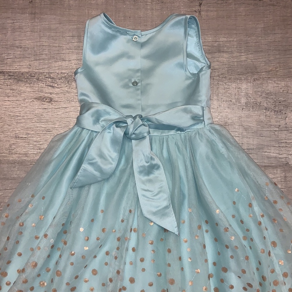 Beautiful Girls Dress! - Picture 7 of 7